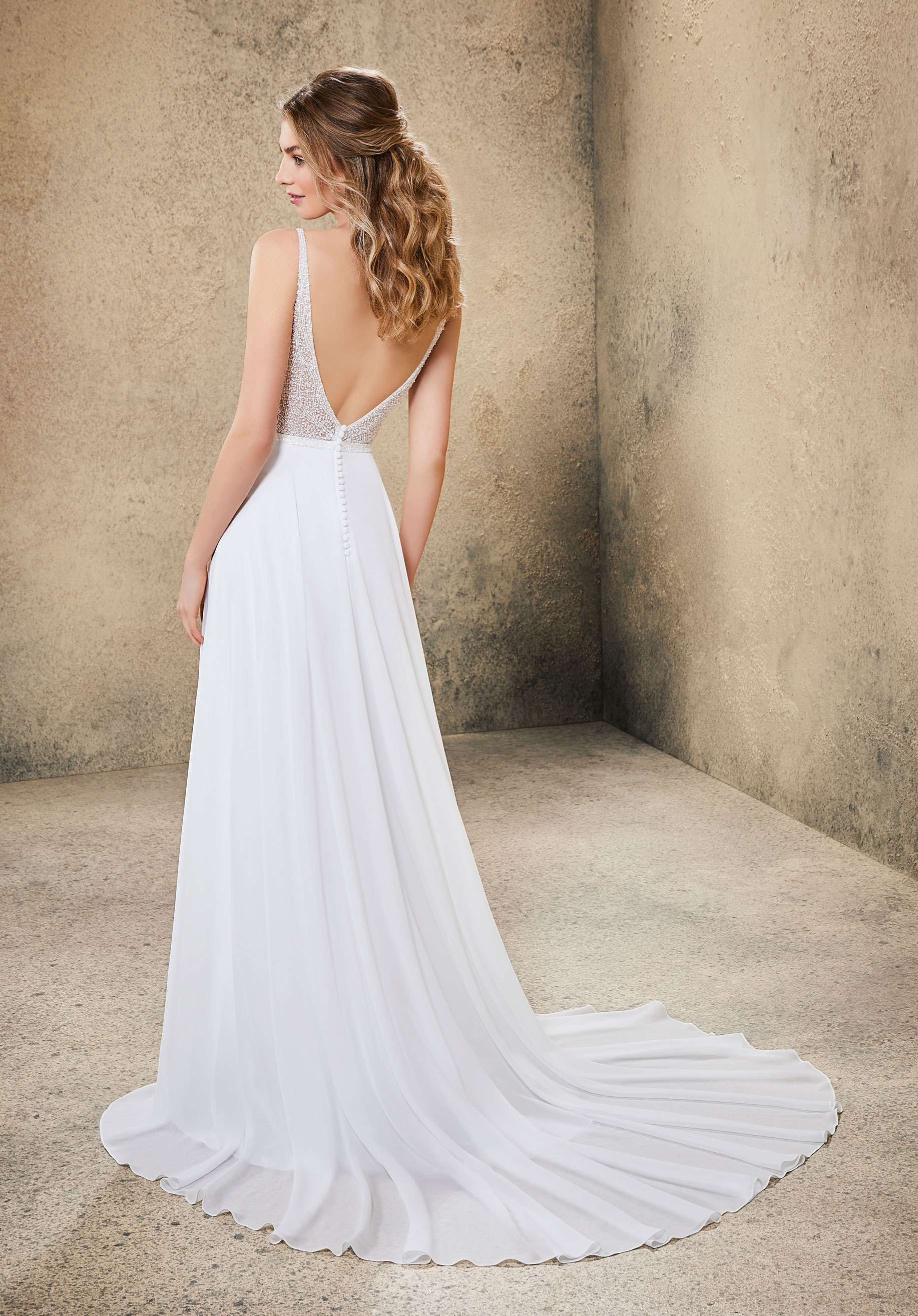 MoriLeeWeddingDress6916AmeliasBridalClitheroeLancashire1